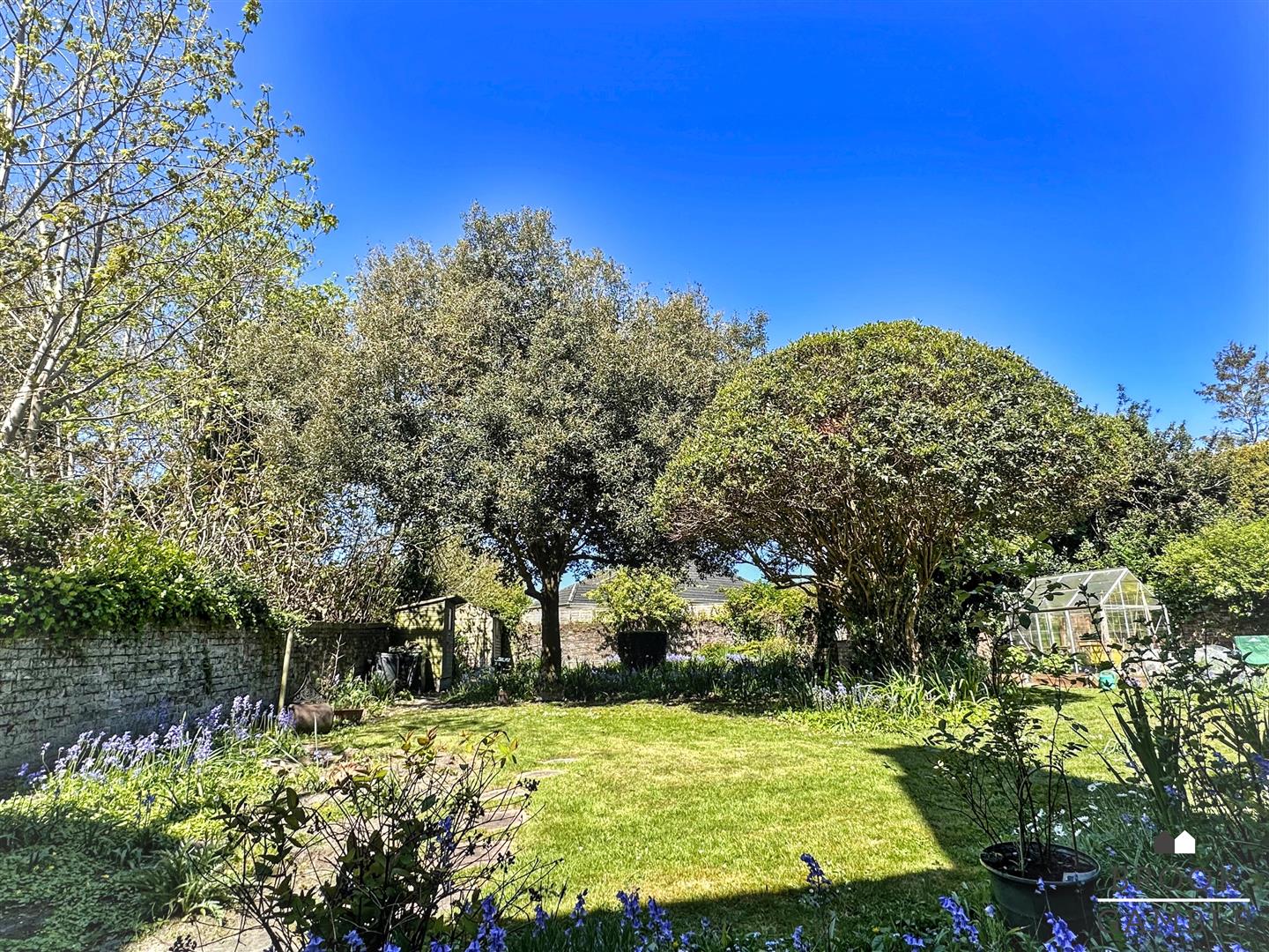 2 Bedroom Apartment. 9 Upper Avenue in Eastbourne,  15